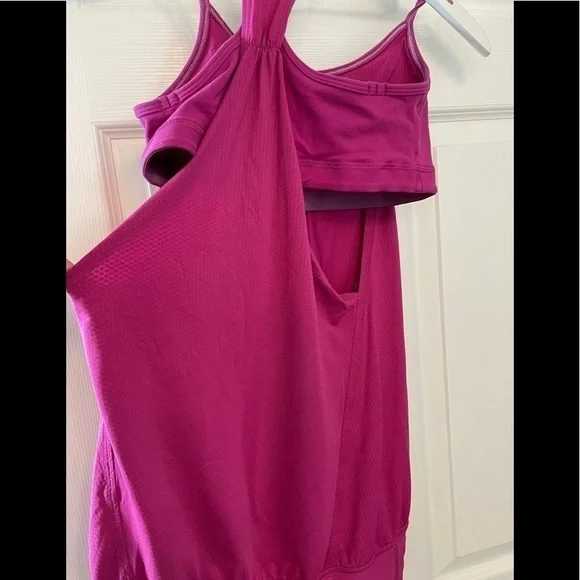 Lululemon tank - Picture 2 of 6